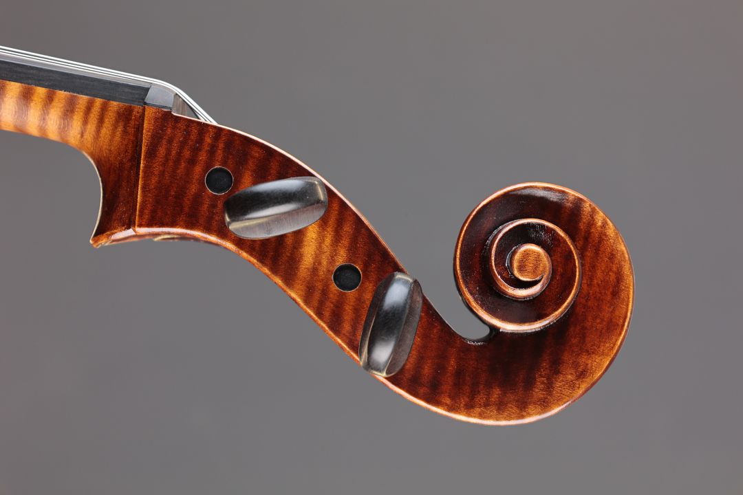 Leonhardt Rainer W. - Mittenwald Anno 2026 - brauner Zwerg - 1/2 Cello - C-034k